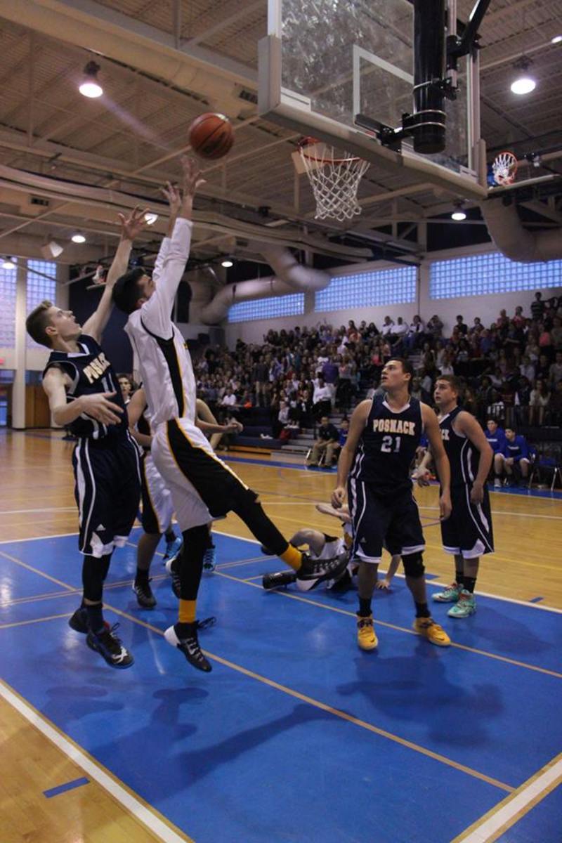 Basketball+Team+Wins+Final+Game