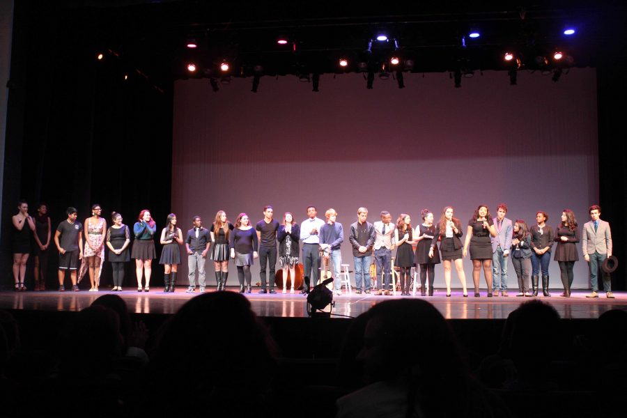 All backstage crew and talent join communications
seniors Valeria Rivadeneira (7th from right) and Hanai
Garcia (6th from right) in taking a bow as they thank
the audience for attending the DreyFusion talent show.