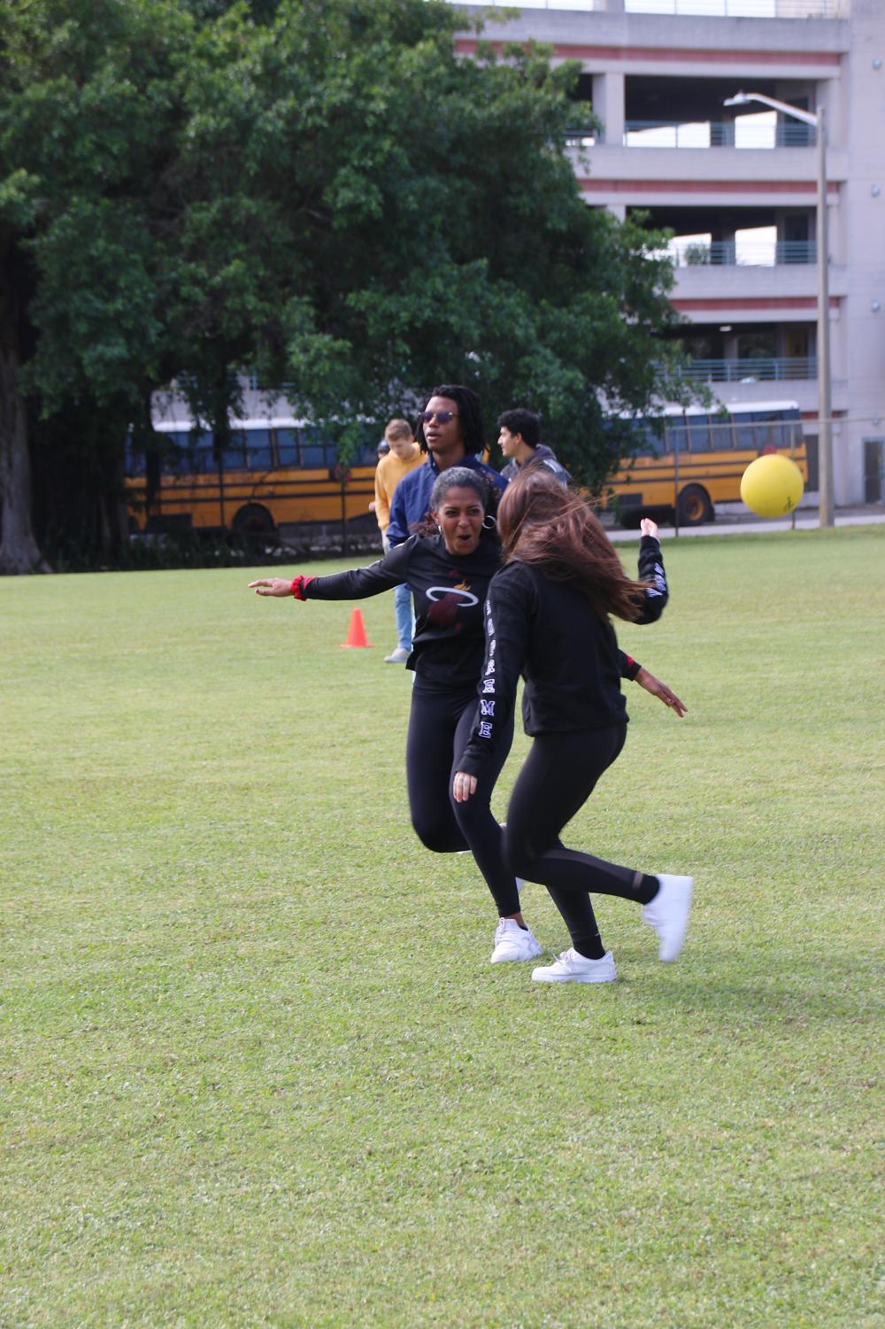 KICKING+OFF+SPIRIT+WEEK%3A+TEACHER+VS+STUDENT+KICKBALL+GAME