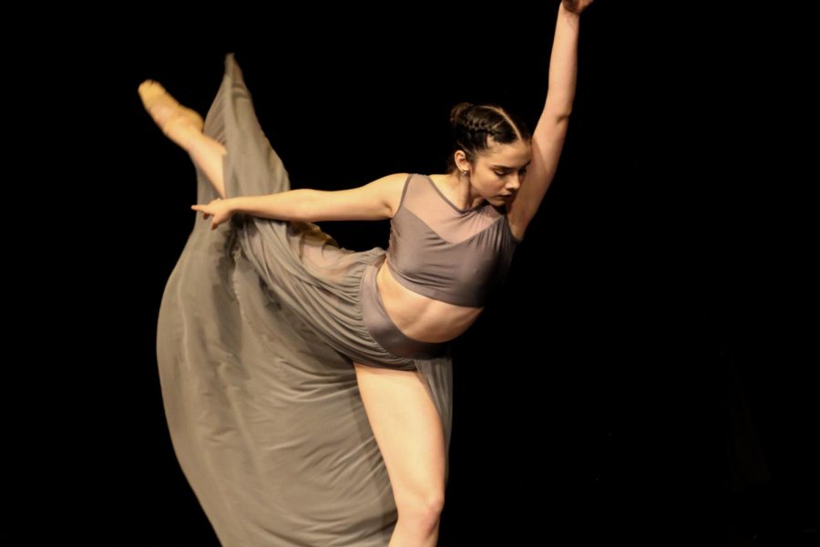 Dance senior Alyse Harris performs “Passing By,” a piece that she choreographed.