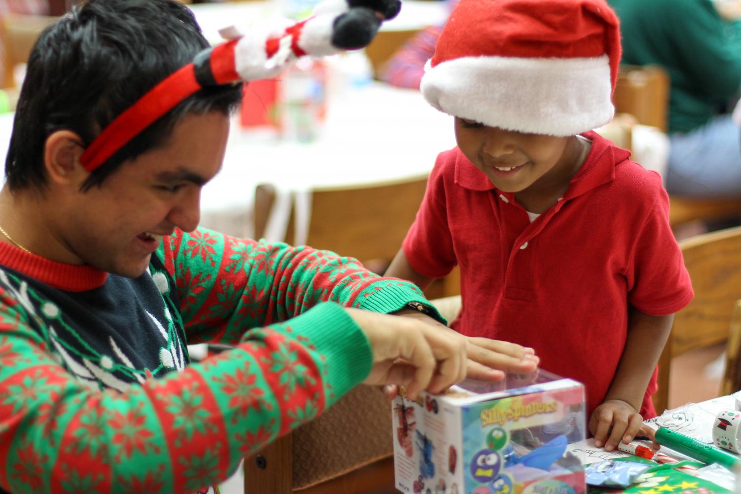 JEFFERSON JUBILEE DELIVERS A HOLIDAY SURPRISE TO ELEMENTARY STUDENTS