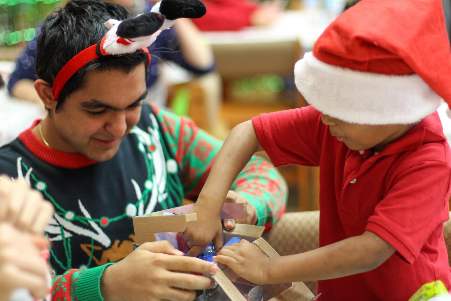 JEFFERSON+JUBILEE+DELIVERS+A+HOLIDAY+SURPRISE+TO+ELEMENTARY+STUDENTS