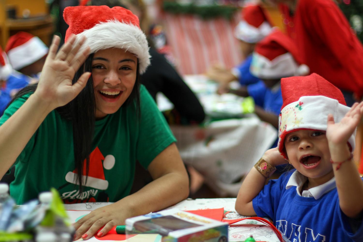 JEFFERSON+JUBILEE+DELIVERS+A+HOLIDAY+SURPRISE+TO+ELEMENTARY+STUDENTS