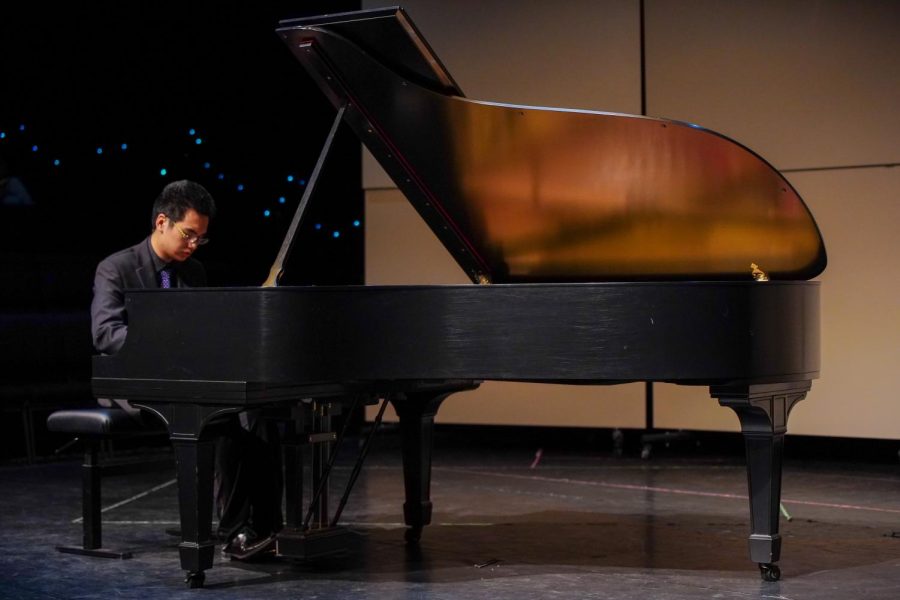 Piano junior Daniel Wang plays the first movement of Beethoven’s “Sonata No. 23 in F minor, Op. 57.” Journalist Peter Gutmann called this piece “one of the most compelling and significant” of Beethoven’s 32 sonatas.