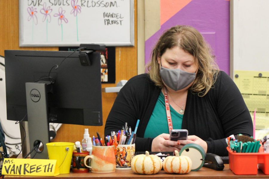 Scrolling through her phone, Ms. Van Reeth searches for her favorite “Daily Nugget” post. For some students, the nuggets are simple reminders to take a break. “(Those nuggets remind me) thats what I need to be doing,” communications junior Faith Parkinson said. “Take a deep breath, lay off stress (from) the day, (and) just dissolve.”